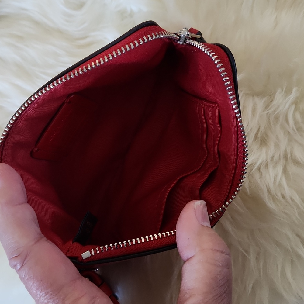Beautiful Coach Red Leather With Western Rivets Corner Zip Wristlet Wallet ♥️🤠 - Picture 7 of 12
